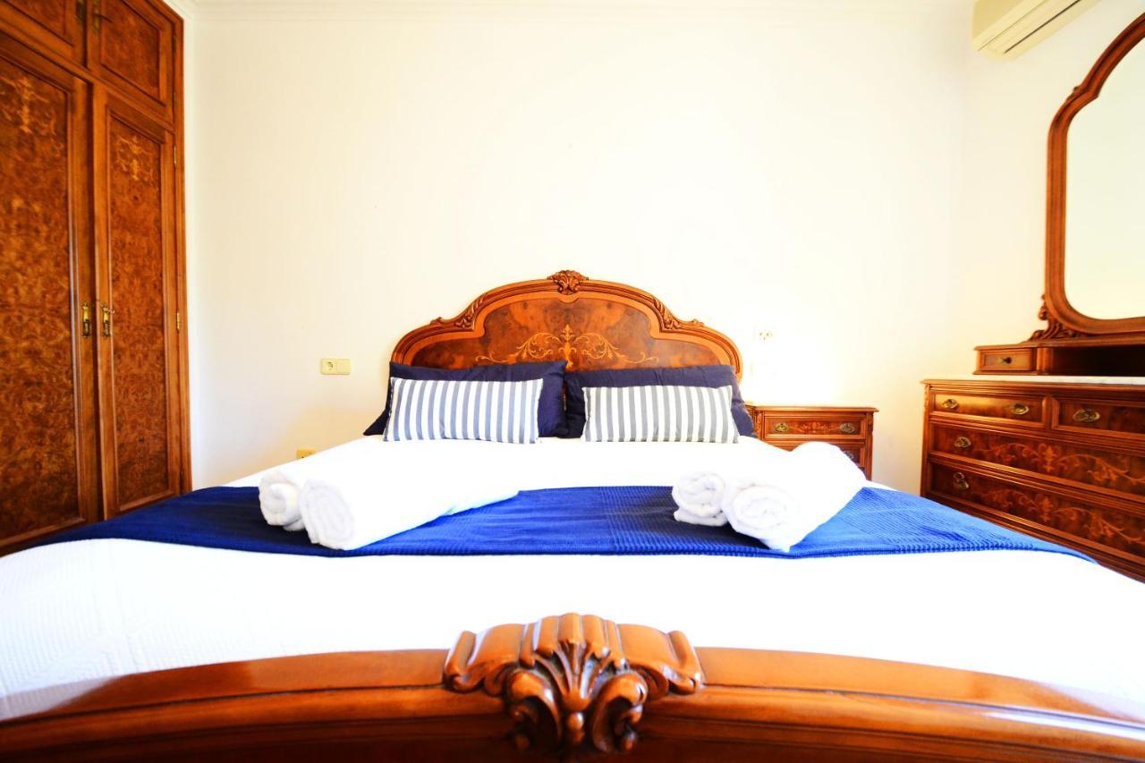 In Carrer Cartago Apartment *