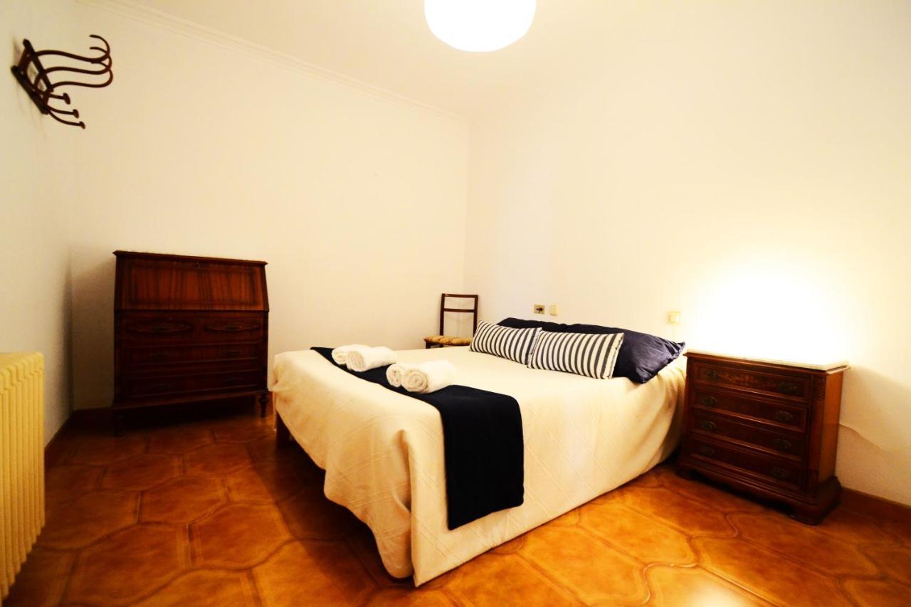 In Carrer Cartago Apartment *