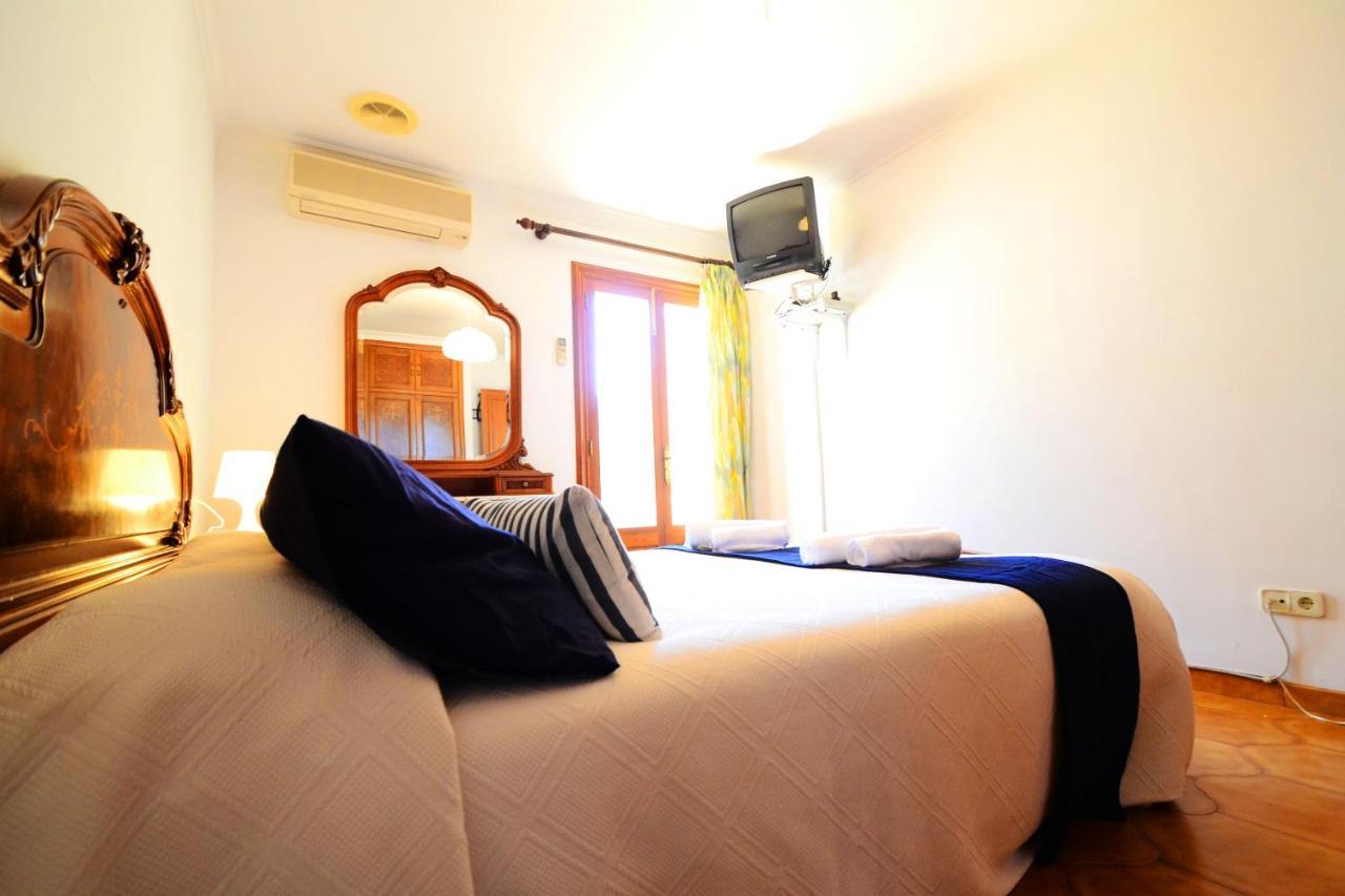 In Carrer Cartago Apartment *